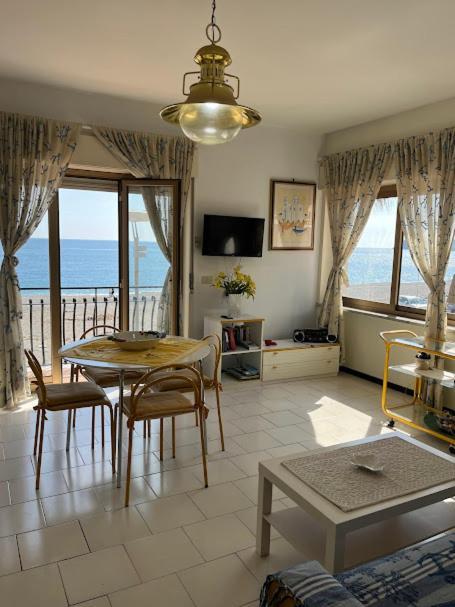 Appartement Casa Del Sole à Letojanni Extérieur photo